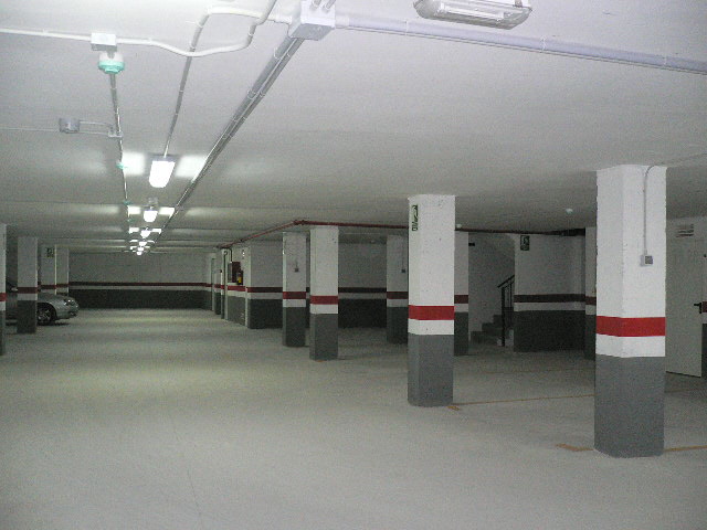 Garaje en edificio de Viviendas